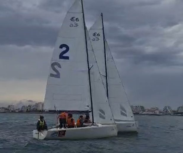 Elliott 6 sur l'eau